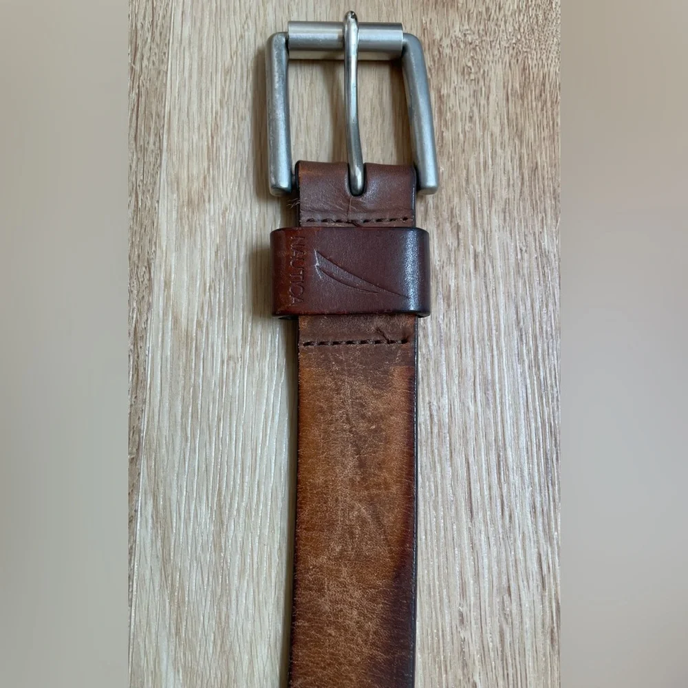 Nautica Men's Brown Leather Belt silver buckle size 40 preppy